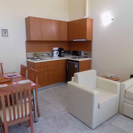 Rhodon House Apartment Skiathos Town Bagian luar foto
