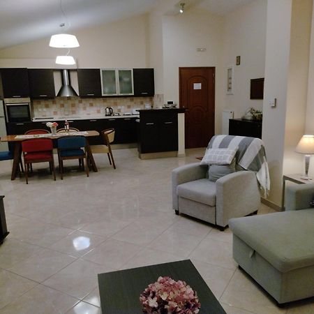 Rhodon House Apartment Skiathos Town Bagian luar foto