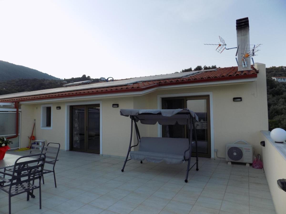 Rhodon House Apartment Skiathos Town Bagian luar foto