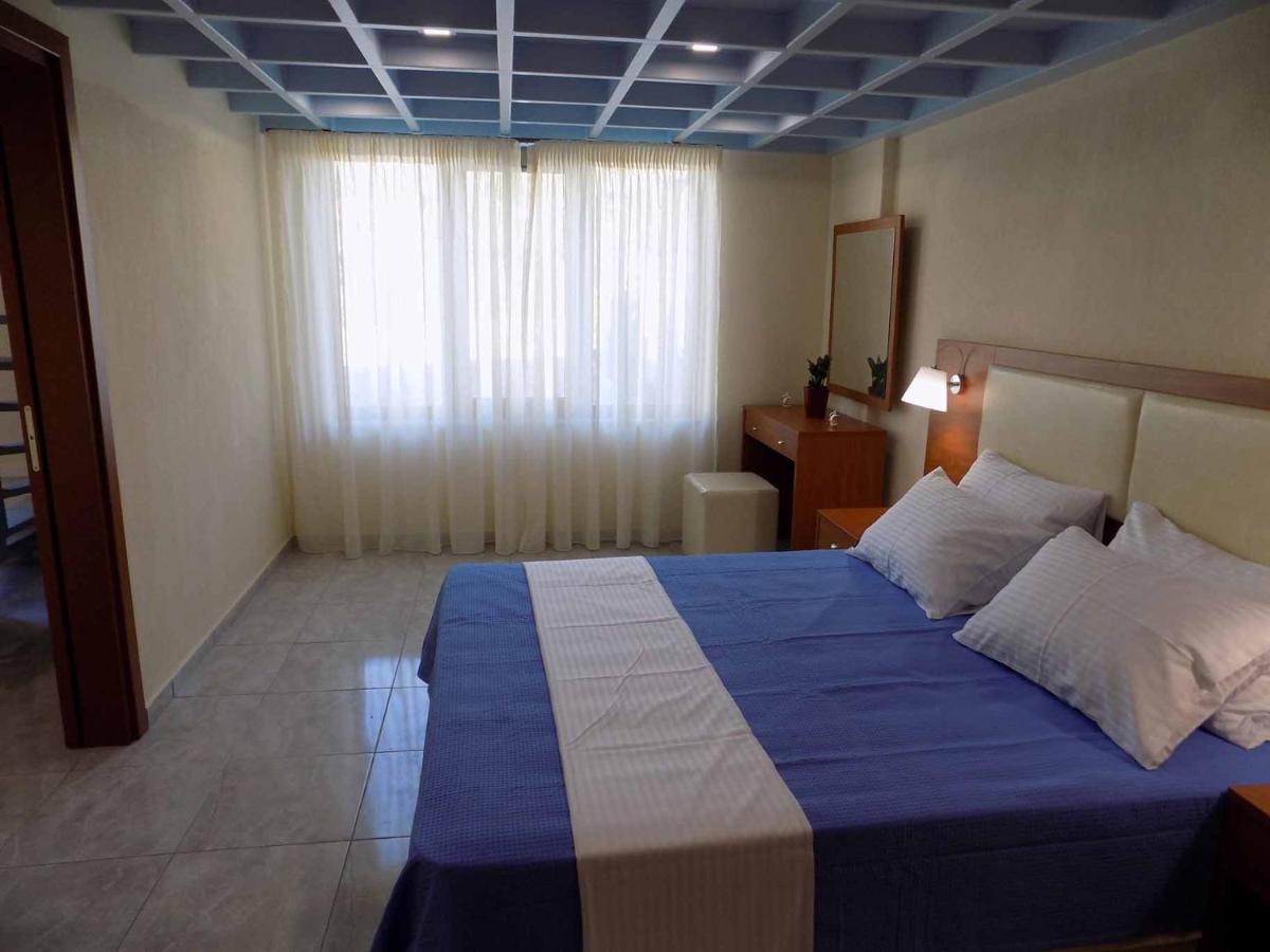 Rhodon House Apartment Skiathos Town Bagian luar foto