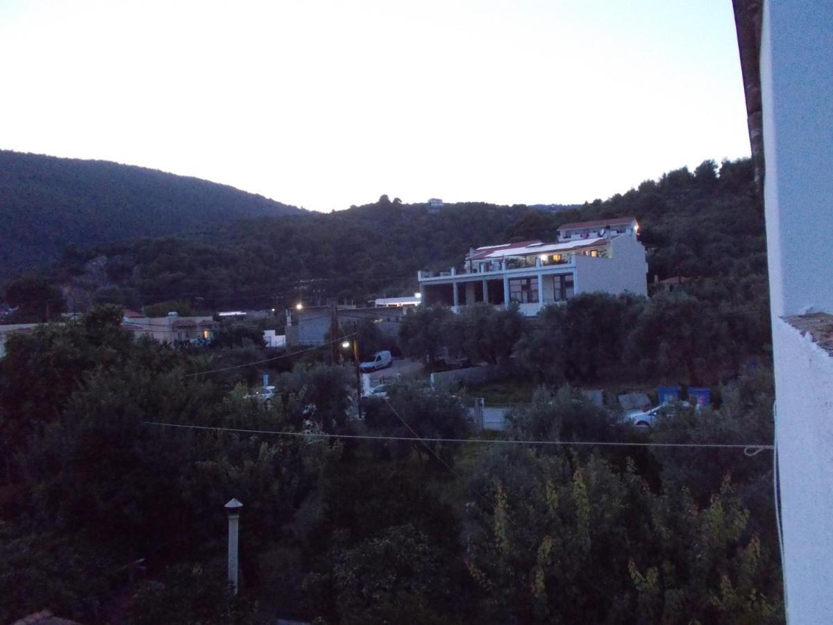 Rhodon House Apartment Skiathos Town Bagian luar foto