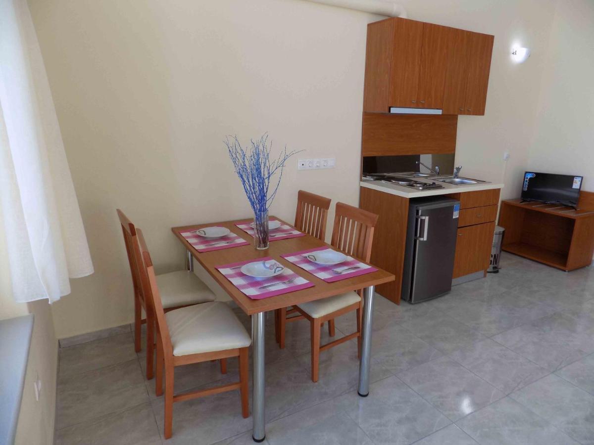 Rhodon House Apartment Skiathos Town Bagian luar foto