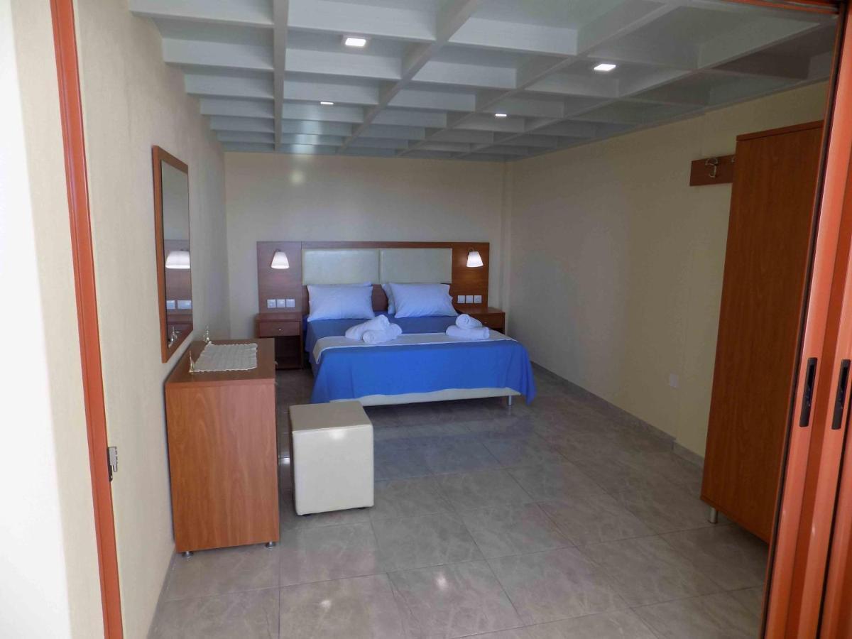 Rhodon House Apartment Skiathos Town Bagian luar foto